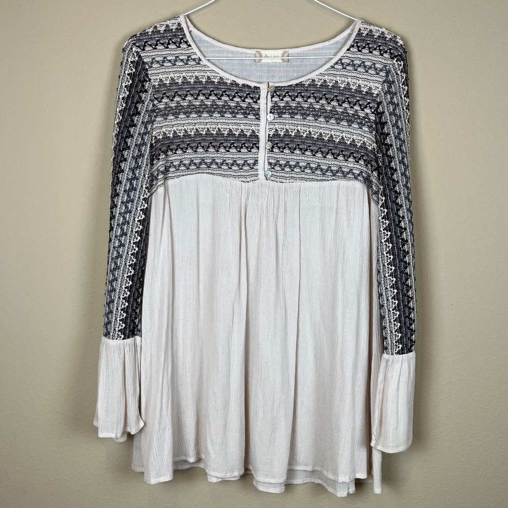 Altar'd State Cream ZigZag Knit Weave Gauze Long Sleeve Flare Cuff; Size L